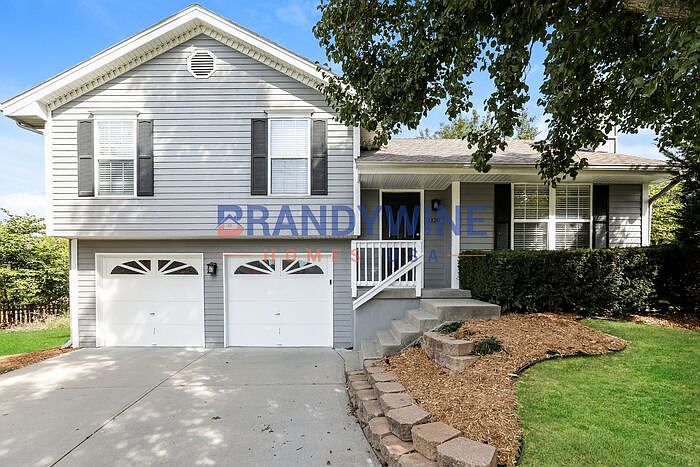 1st image of 1120 Meadowlark Ln
