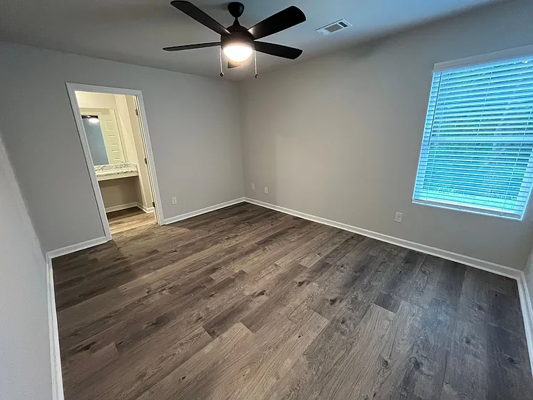 13873 Sir Lancelot Dr — Photo 9