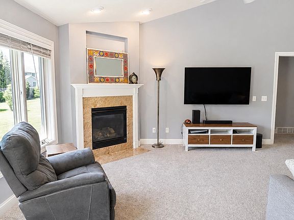 4th image of 4801 N Benview Ct