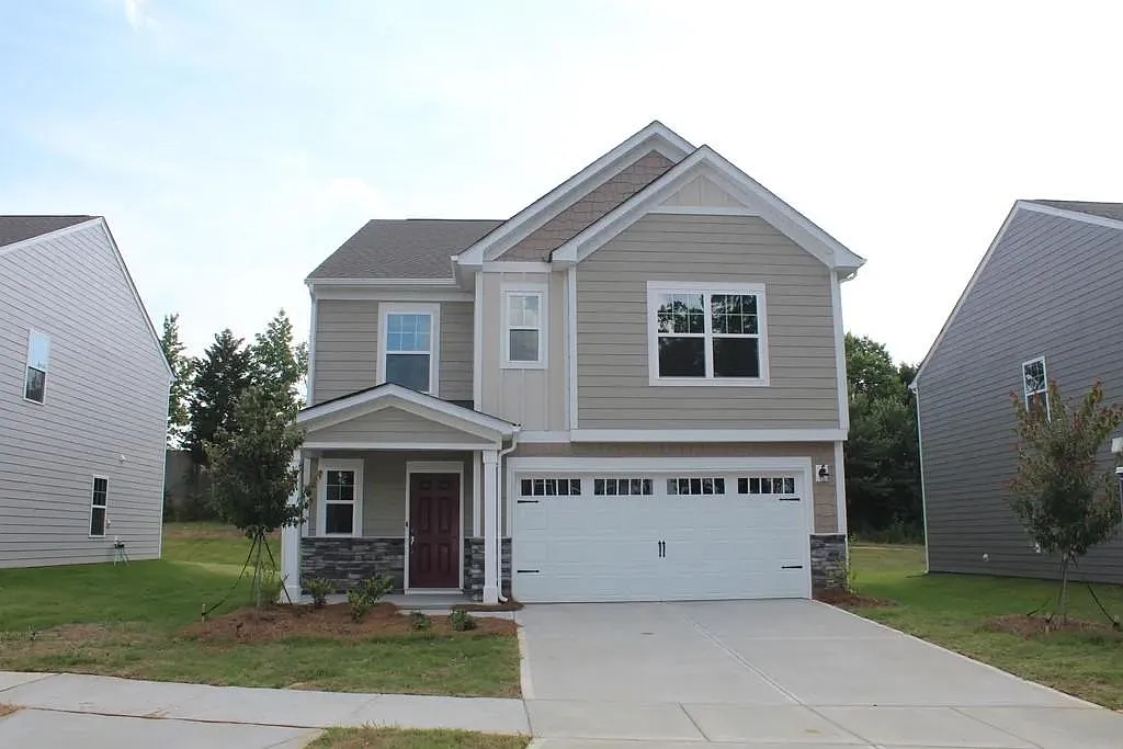 5 bed, 2577 sqft, $2,395 — Photo 1