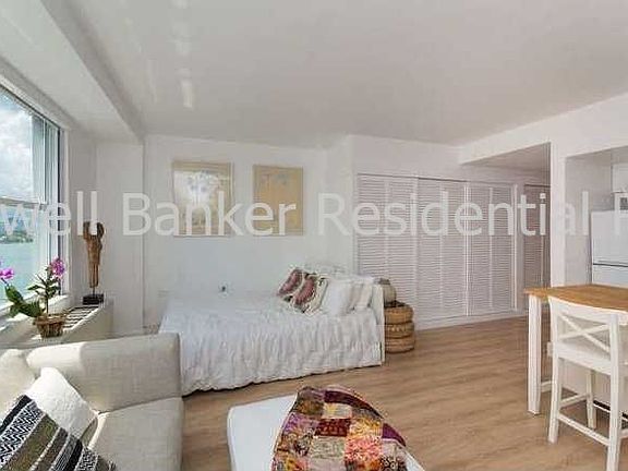 5th image of 1250 West Ave APT 8K