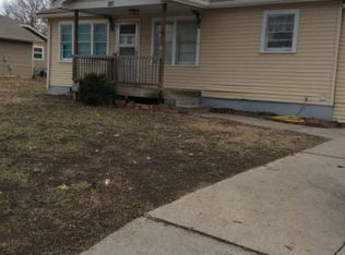 207 W Meadowlark Blvd, Derby, KS 67037