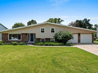 524 Somerset Dr, Green Bay, WI 54301