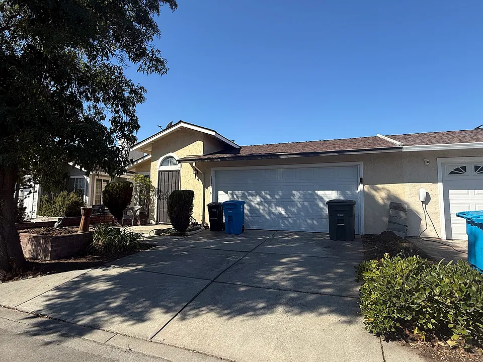 2113 Meadow View Pl