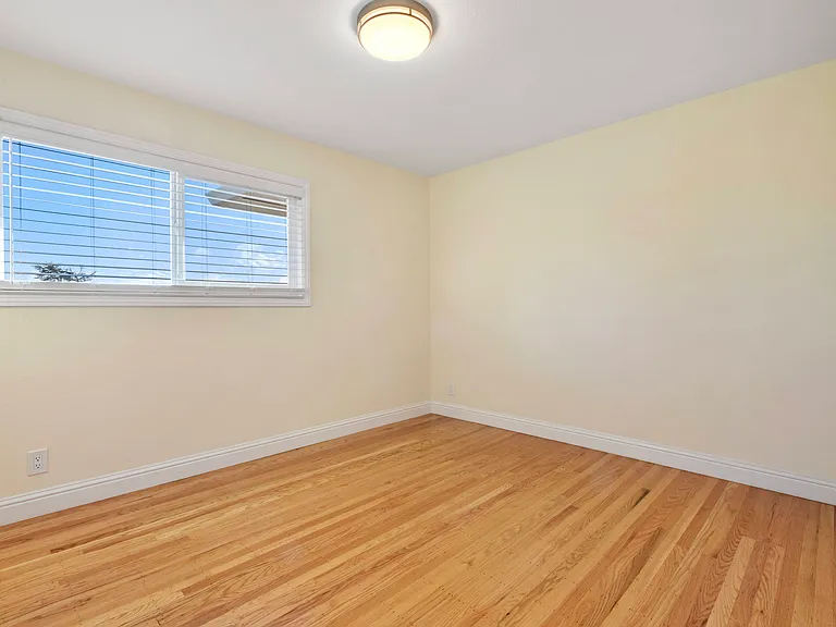 430 Monaco Ave — Photo 20