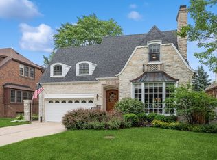 305 Elmore St, Park Ridge, IL 60068