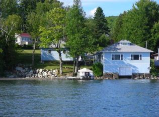 27 Fosters Grv S, Orleans, VT 05860