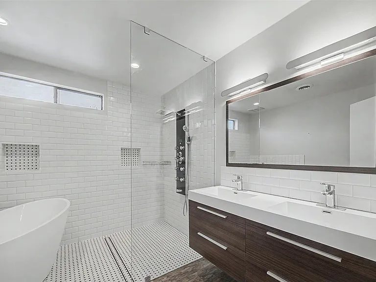 2723 Nottingham St — Photo 24