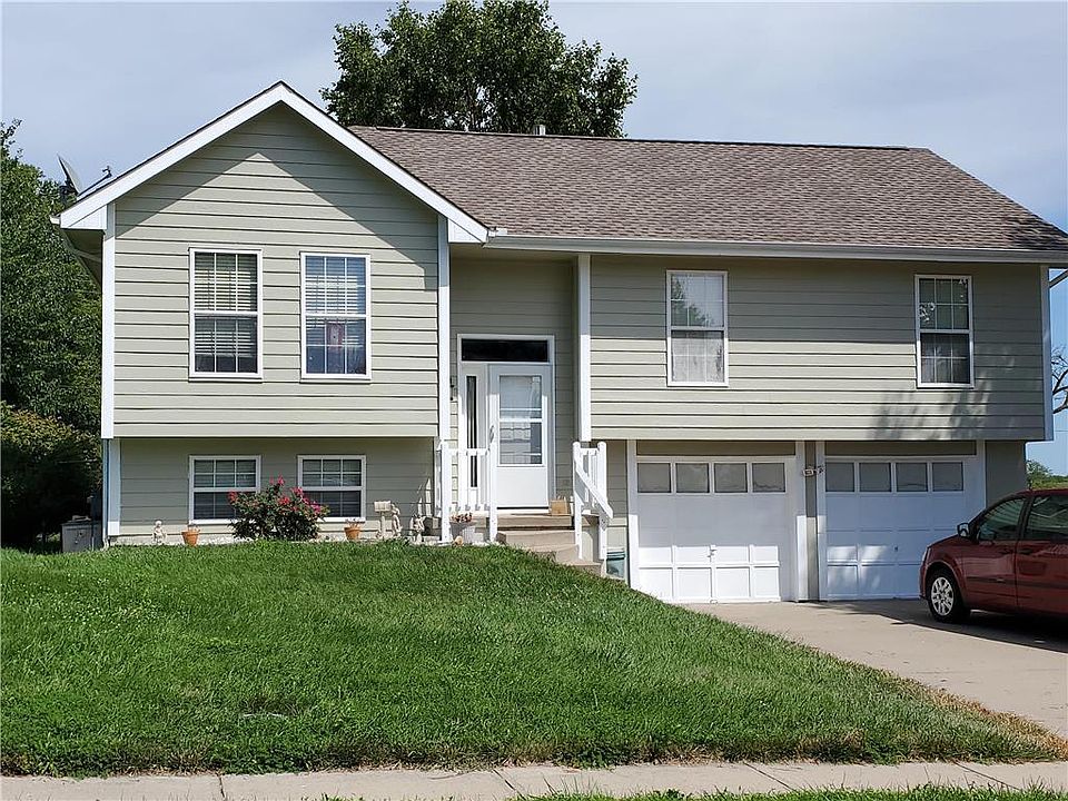 1st image of 19401 Ironwood Dr