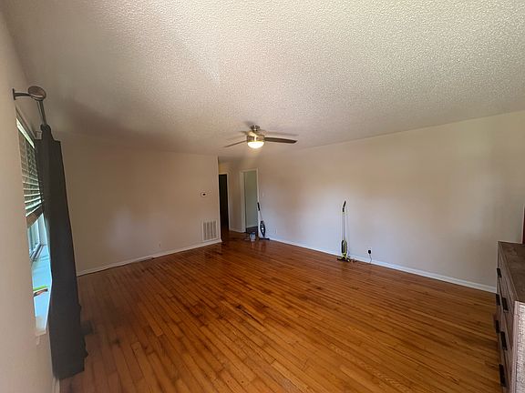 5th image of 2108 Hobson Ave