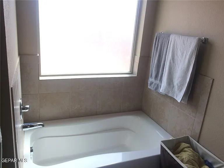 7008 Faxon Dr — Photo 19