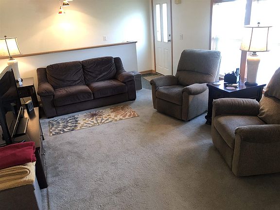 3rd image of 29759 Ashford Dr