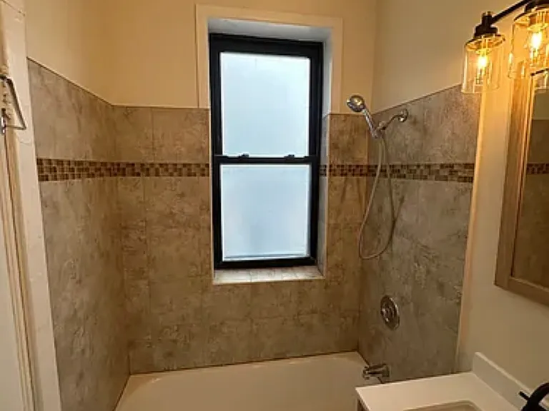 726 W Cornelia Ave #3FB — Photo 6