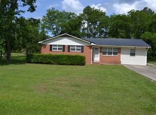 138 Cypress Cir, Alma, GA 31510