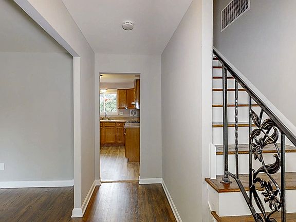 5th image of 516 Oak Dr