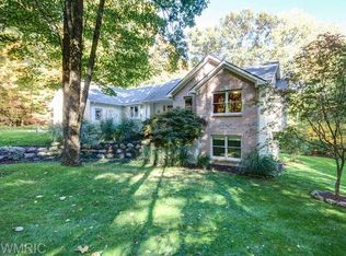 138 Deer Run Dr NE, Ada, MI 49301