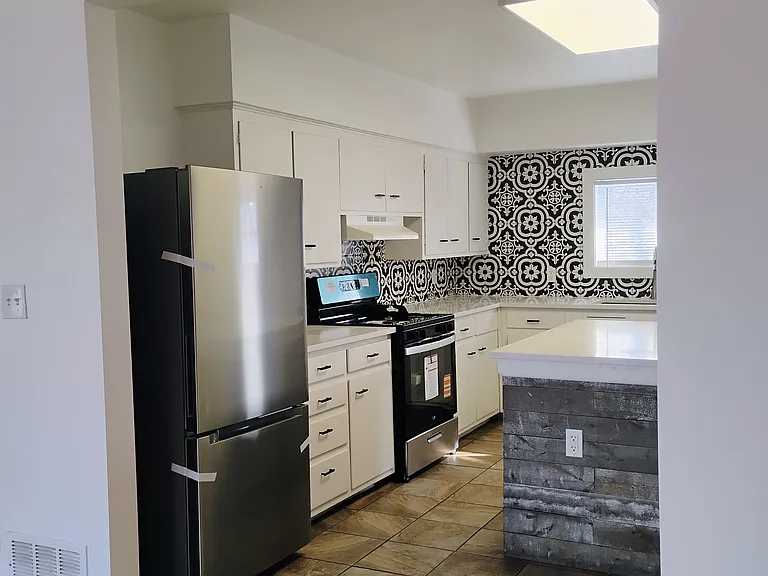 3615 Jefferson St — Photo 6