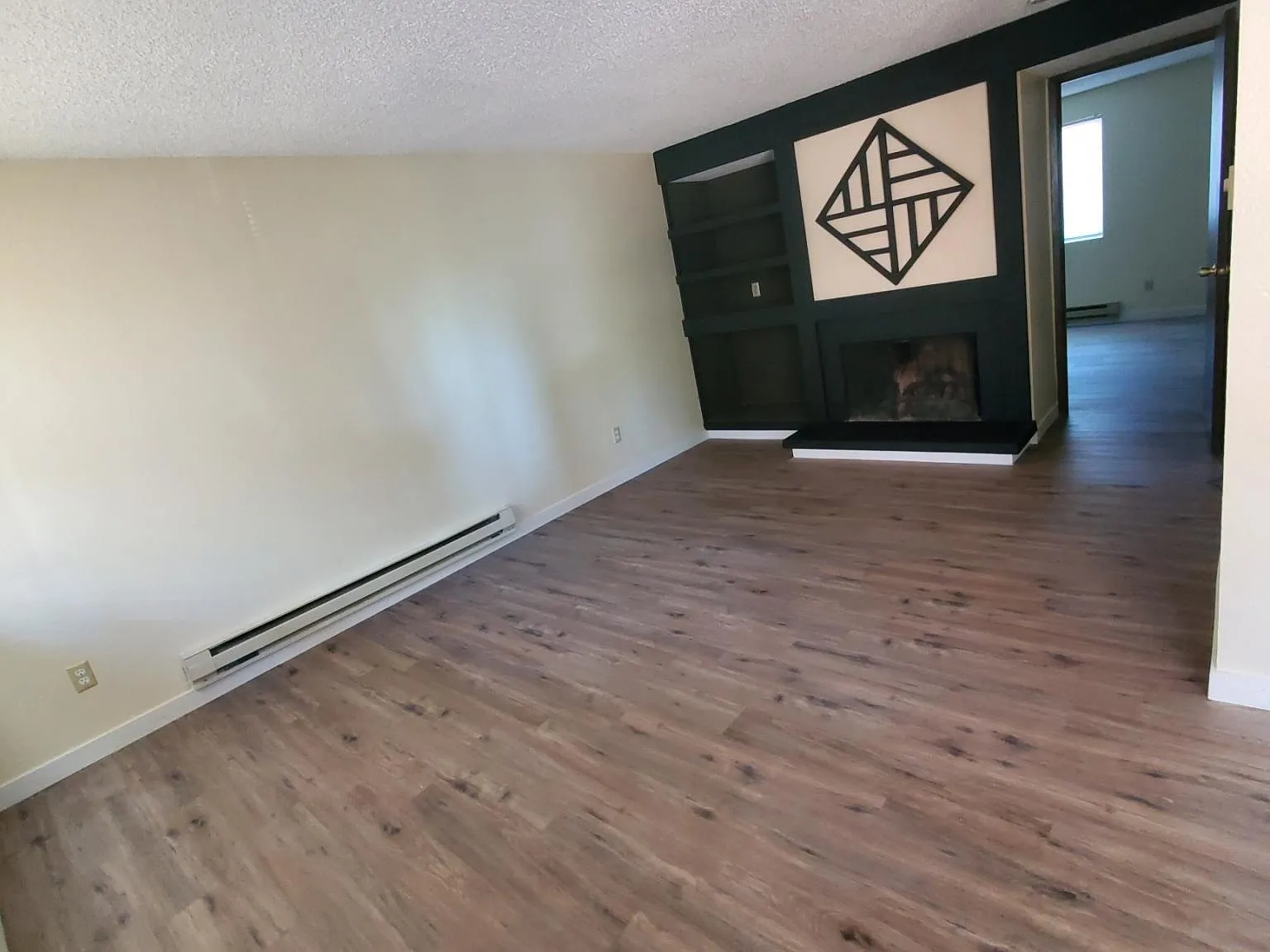 1 bed, 650 sqft, $1,200 — Photo 4