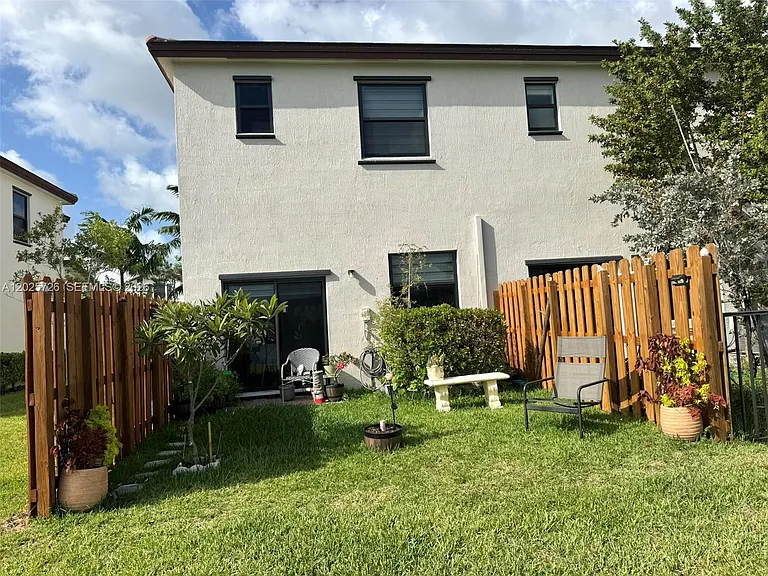10020 SW 228th Ter — Photo 19