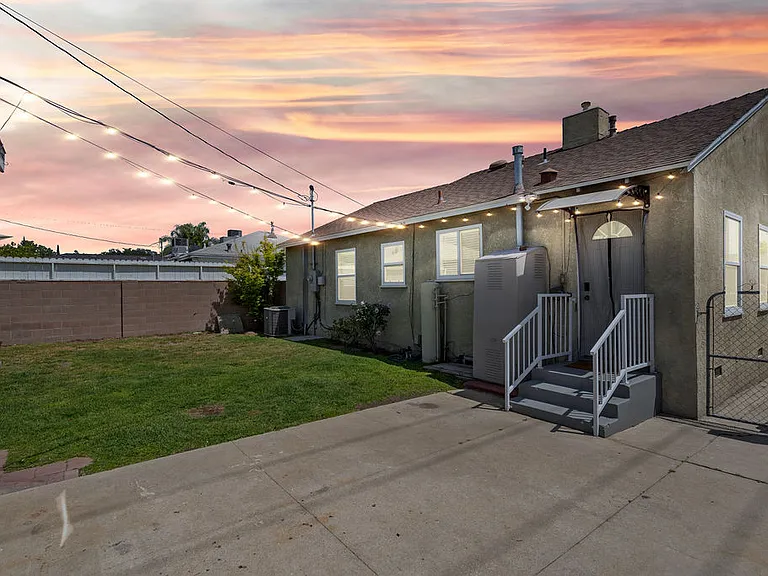 2109 N Valley St — Photo 30