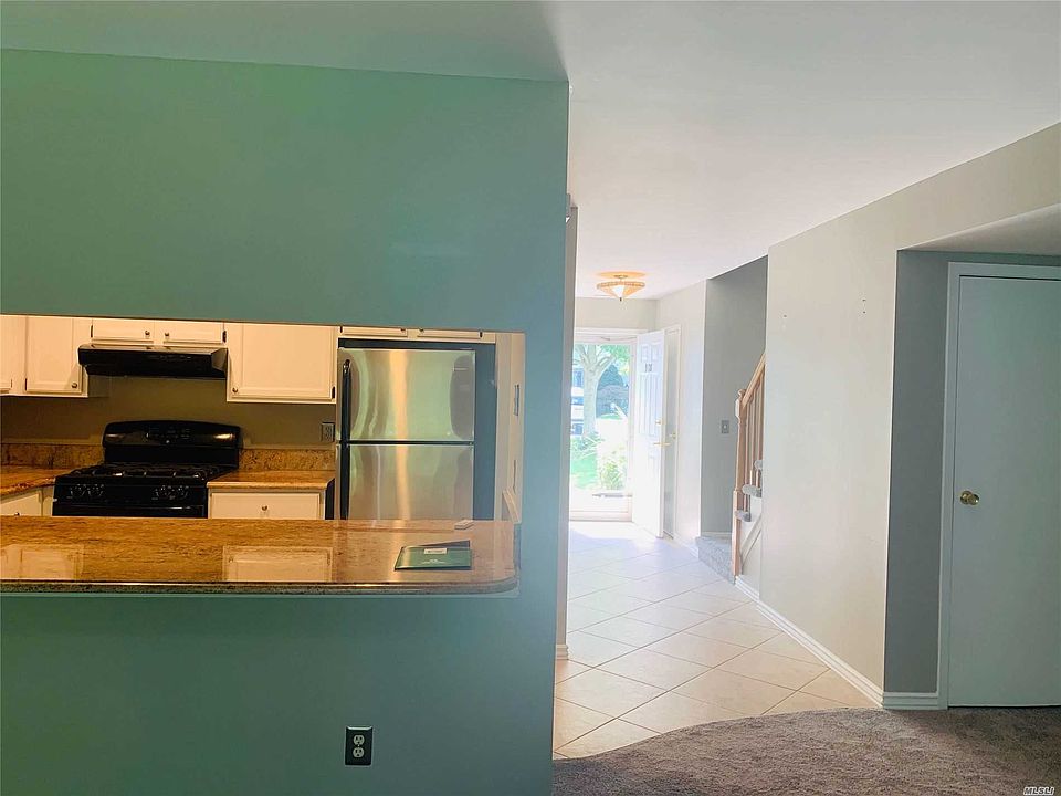 1st image of 908 Sara Cir