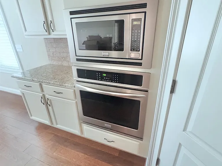 4872 Heritage Hills Way — Photo 5