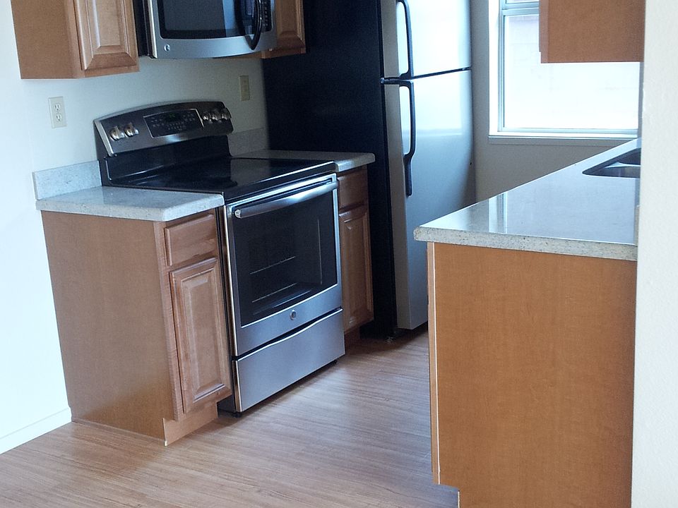 1st image of 108 Marina Lakes Dr