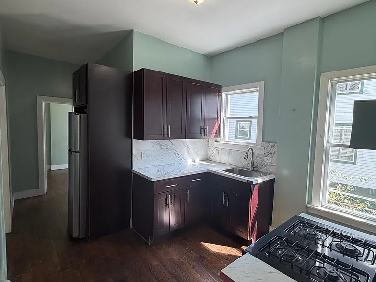 244 Smith St #A — Photo 9