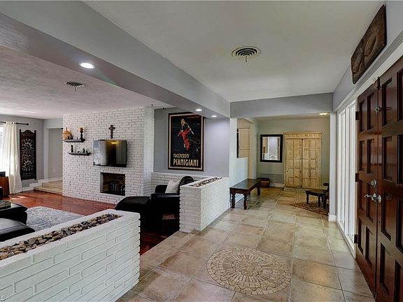 4th image of 1338 Stadler Dr