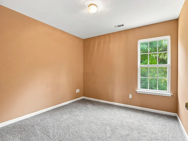 926 Oakshire Cir — Photo 30