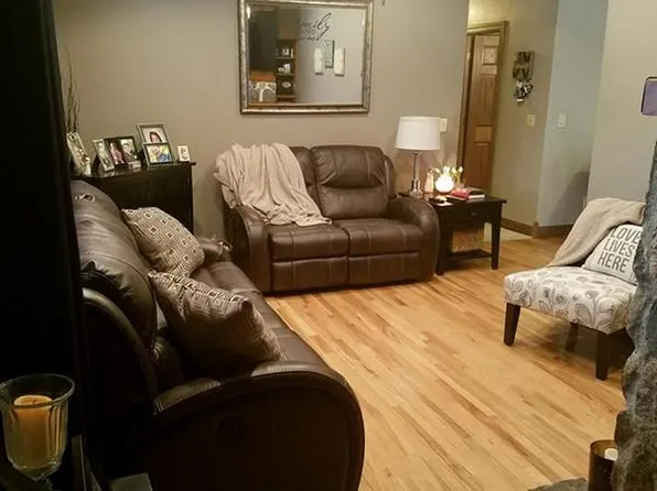 230 Russell Rd, Yankton, SD 57078