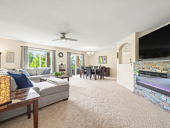 3rd image of 2371 Ambrato Way