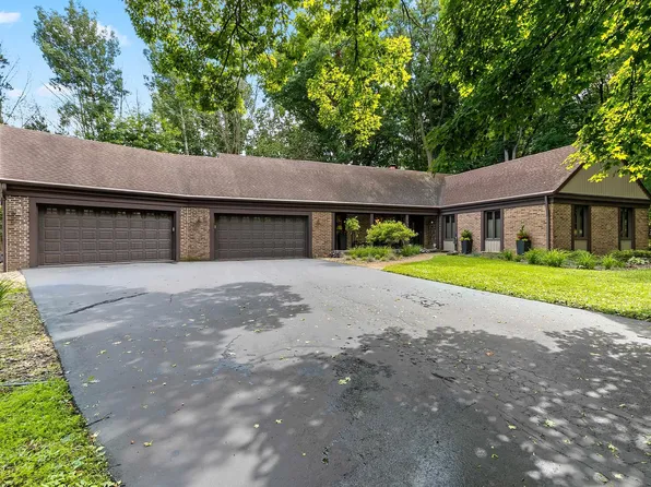 899 Pine Hill Dr, Oneida, WI 54155