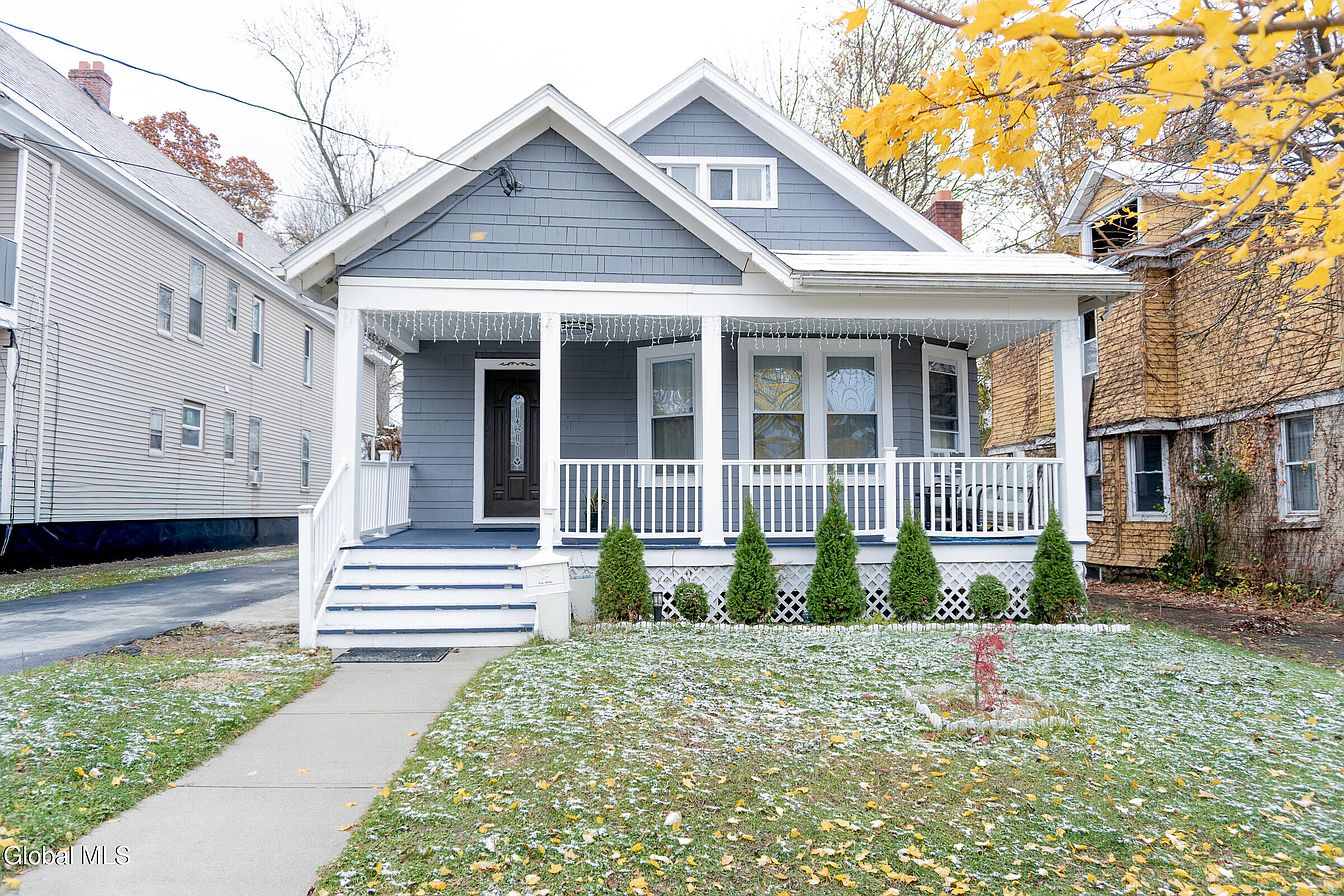 1st image of 818 Bedford Road