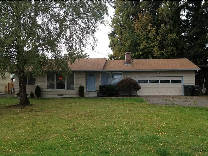 3421 Oak St photo 1