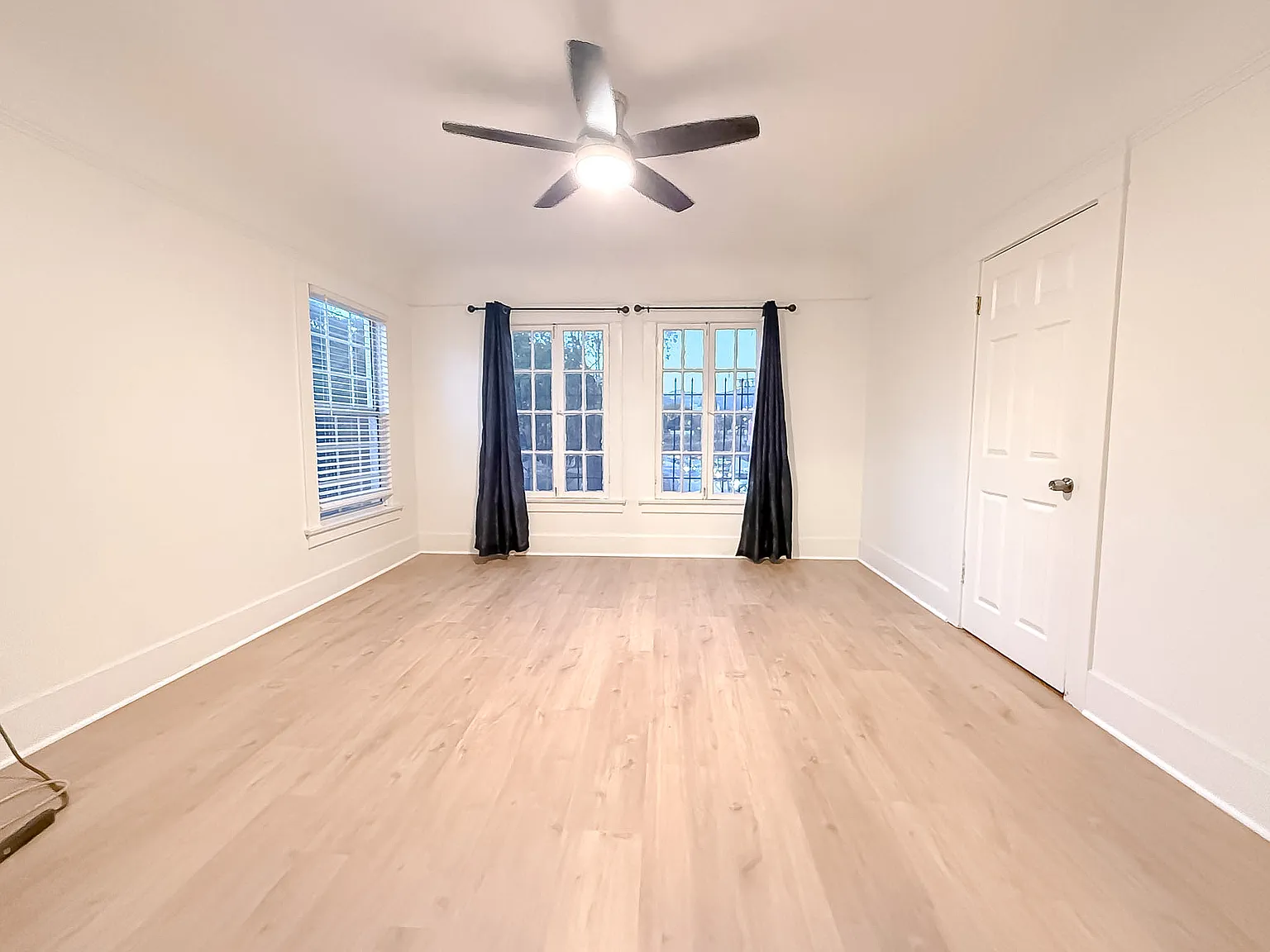2 bed, 900 sqft, $2,250 — Photo 4
