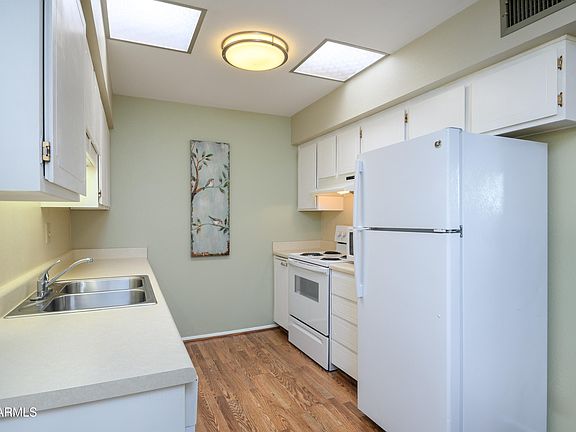 2nd image of 10076 W LANCASTER Drive