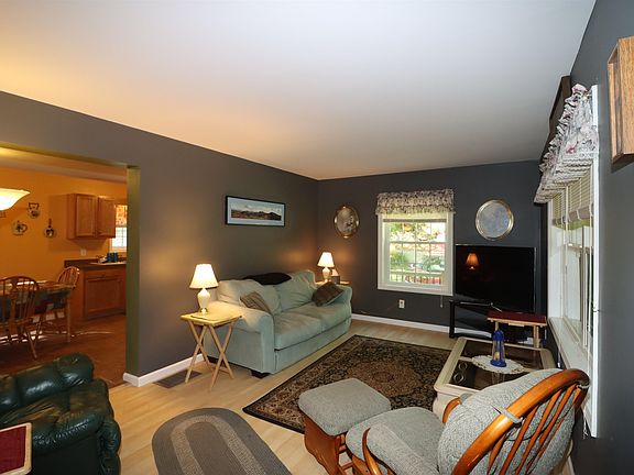 4th image of 461 Jericho Road