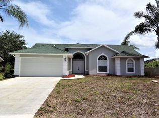 562 SW Badger Ter, Pt Saint Lucie, FL 34953