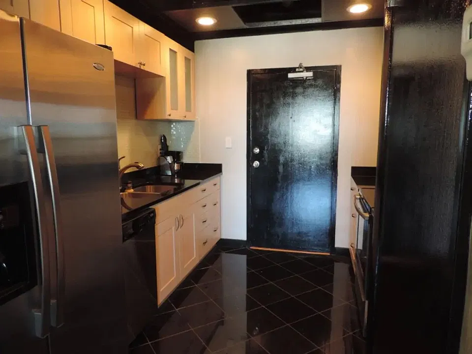 131 E Broad St #908