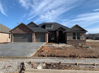 1056 Torrey Pines Ln, Cave Springs, AR 72718