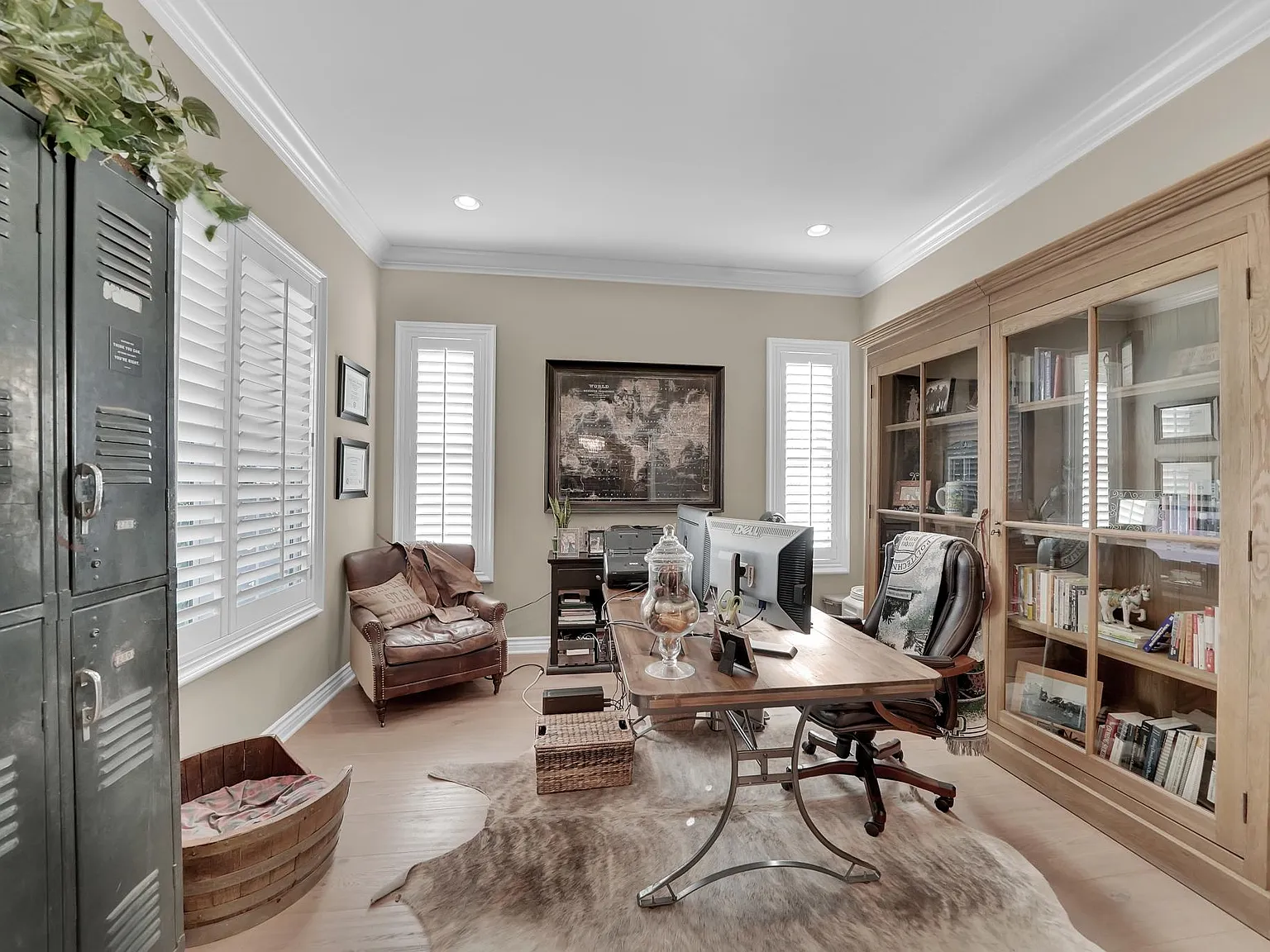 5 bed, 4.5 bath, 3595 sqft, $9,995 — Photo 3