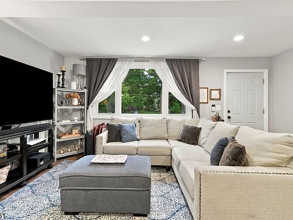 5th image of 544 Brooklyn Mountain Rd