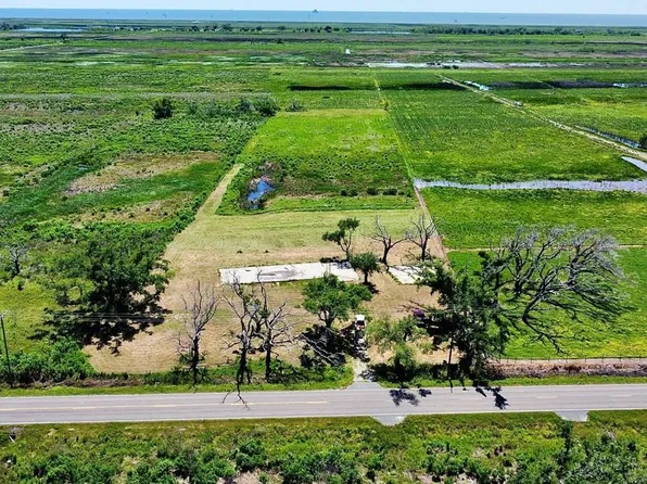 5995 W Creole Hwy, Cameron, LA 70631