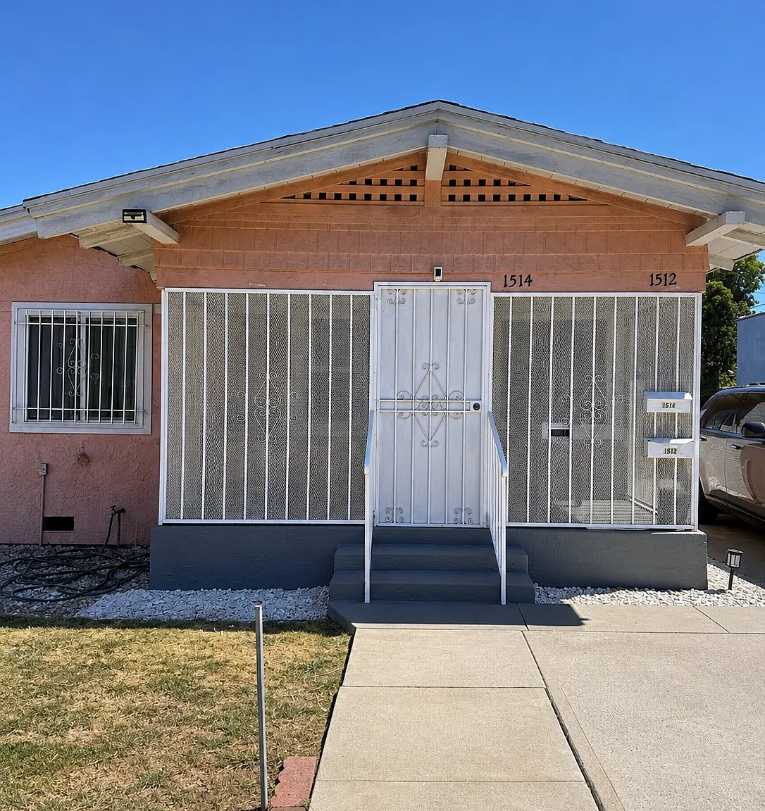 4 bed, 1927 sqft, $4,000 — Photo 2