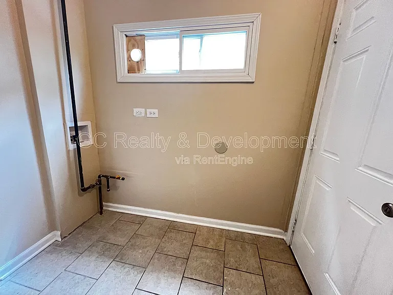 9016 S Justine St #1 — Photo 16