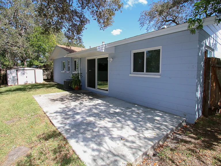 10926 N 29th Streethillsborough Country — Photo 11
