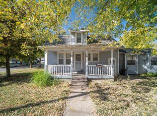 721 E Main St, Clinton, IL 61727