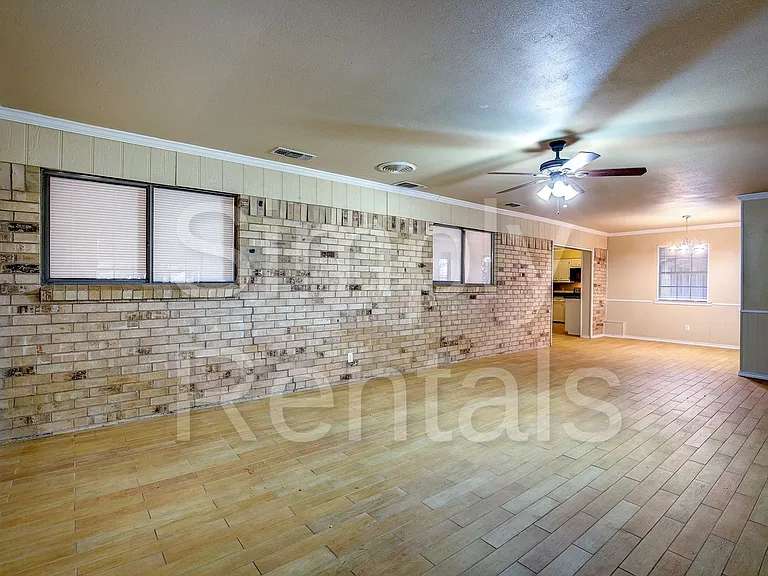 6716 Sayle St — Photo 16