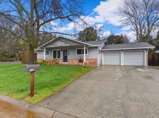 1098 Mikkelsen Dr, Auburn, CA 95603
